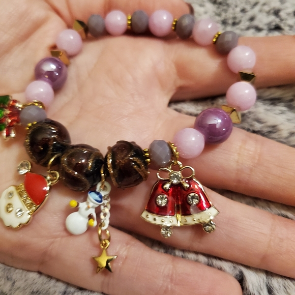 New Hand Made Christmas Charm🎄 Bracelet - Picture 3 of 10